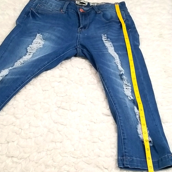 Indigo Rein Crop Distressed Blue Capris.  11 - Picture 12 of 14